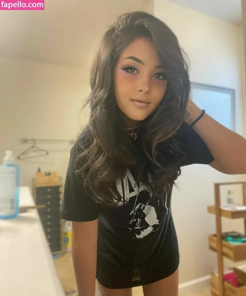 RebelleGame Onlyfans Photo Gallery 