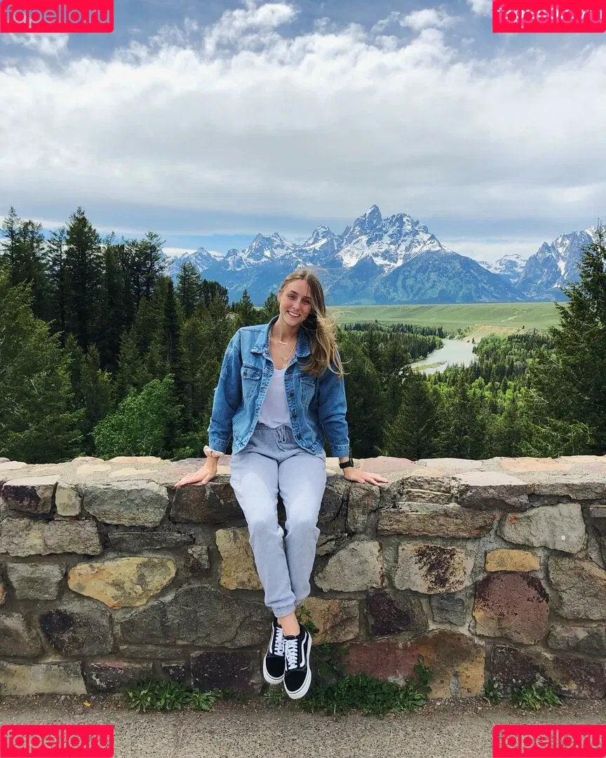 Tatum Tholen Onlyfans Photo Gallery 