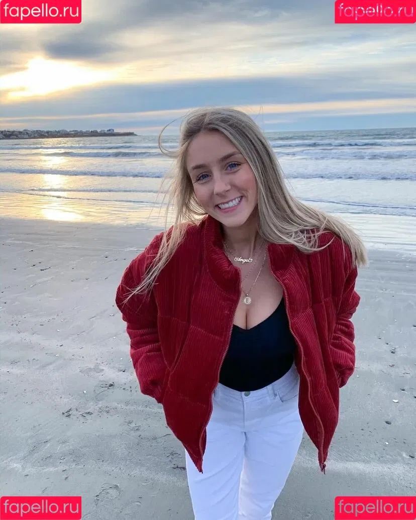 Tatum Tholen Onlyfans Photo Gallery 