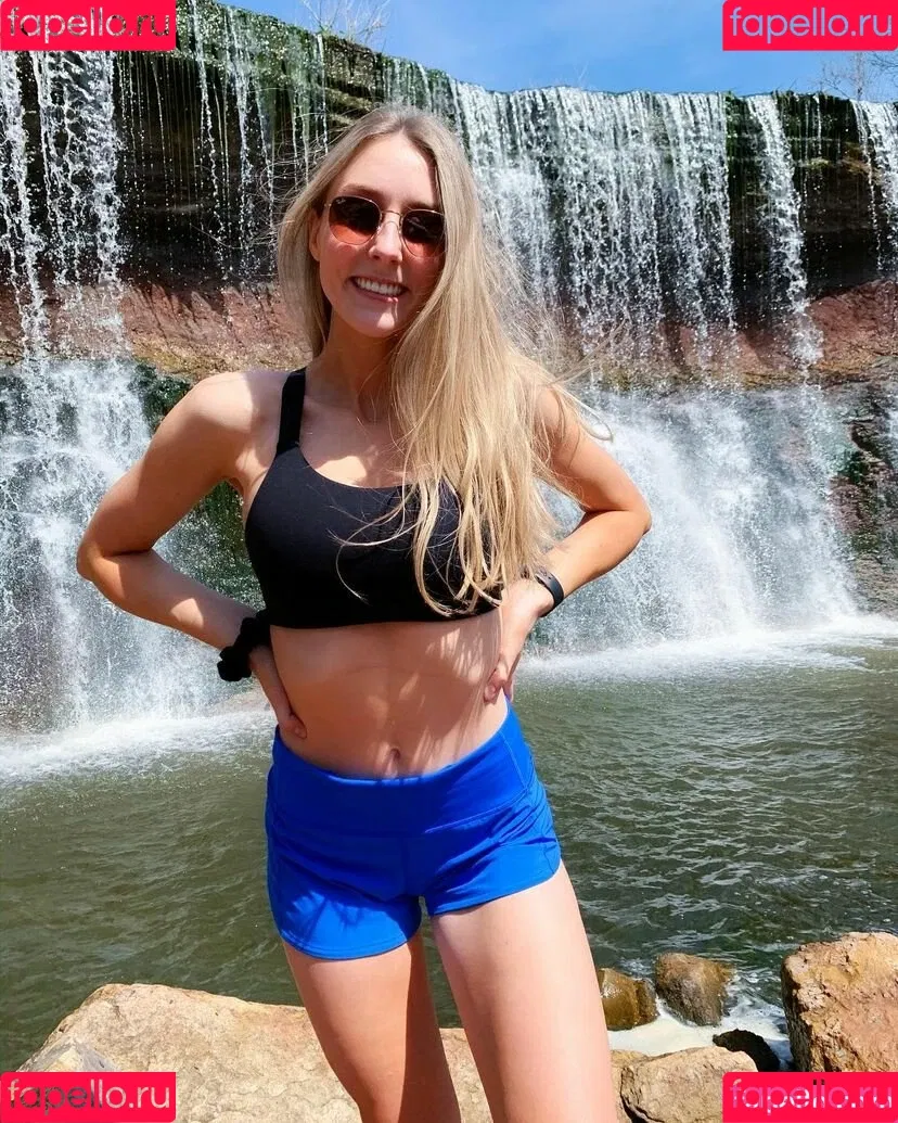 Tatum Tholen Onlyfans Photo Gallery 