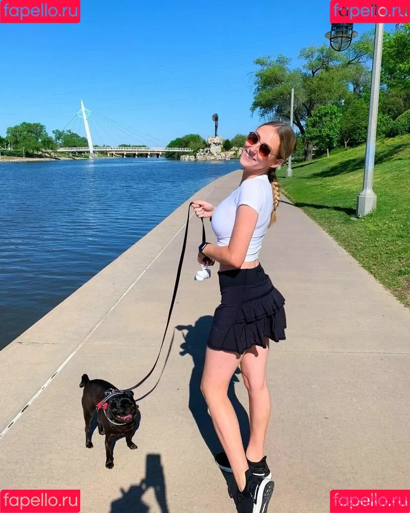 Tatum Tholen Onlyfans Photo Gallery 