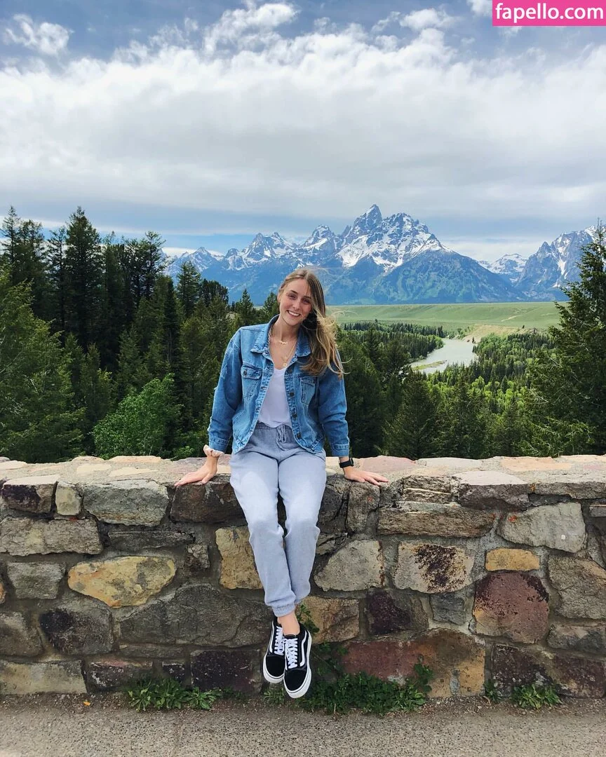 Tatum Tholen Onlyfans Photo Gallery 