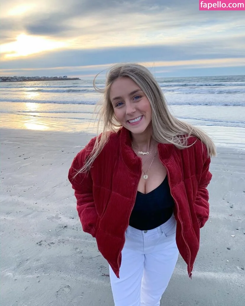 Tatum Tholen Onlyfans Photo Gallery 