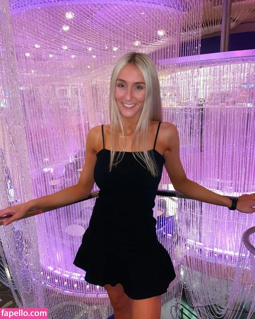 Tatum Tholen Onlyfans Photo Gallery 