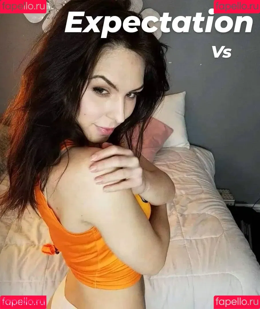Ciny looney Onlyfans Photo Gallery 