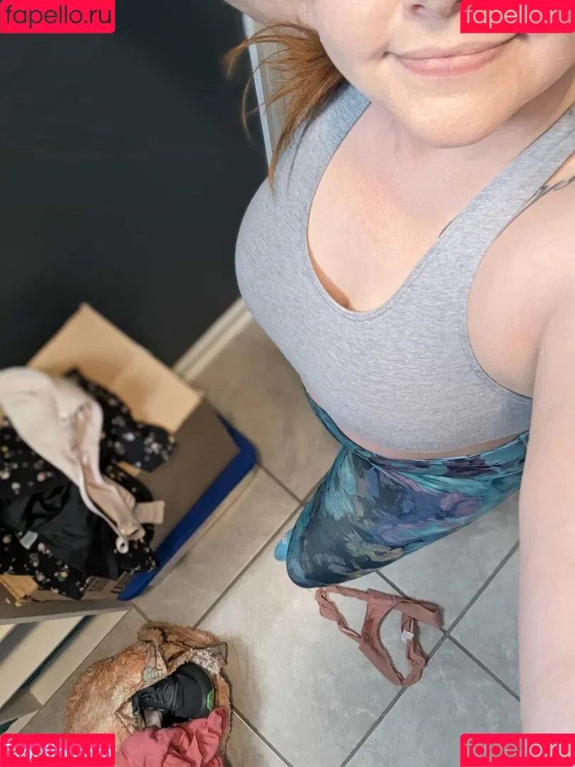 FrecklesAndFelines Onlyfans Photo Gallery 