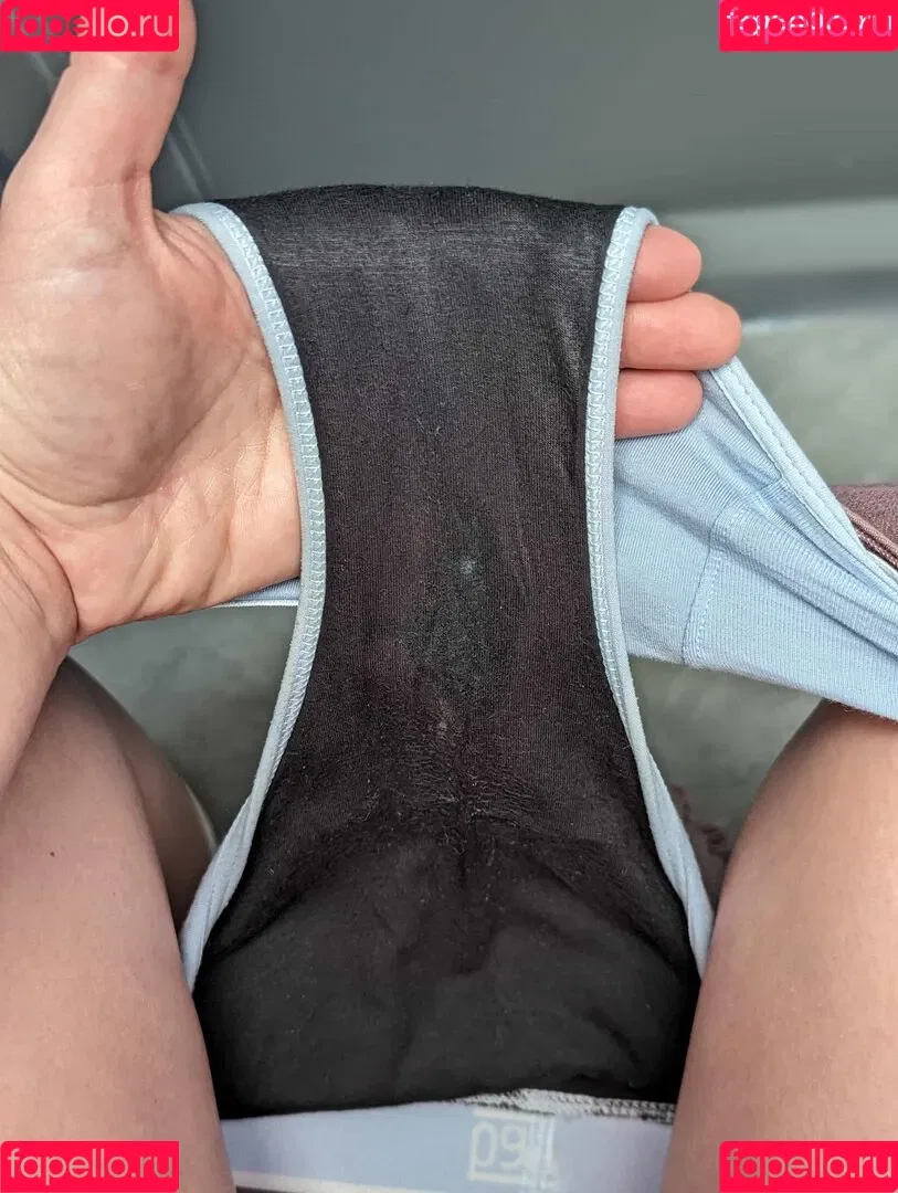 FrecklesAndFelines Onlyfans Photo Gallery 