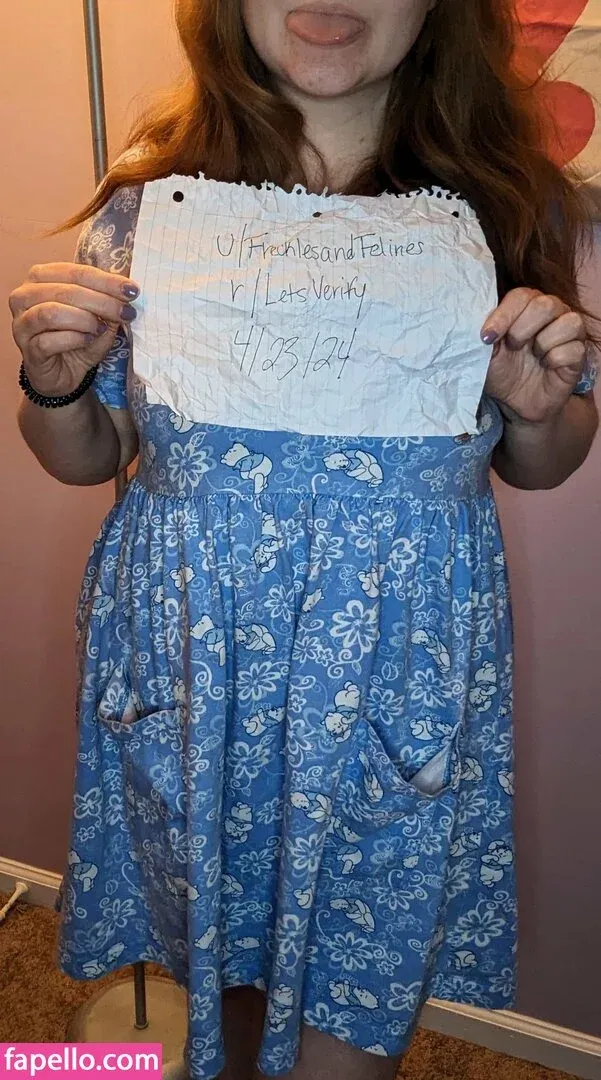 FrecklesAndFelines Onlyfans Photo Gallery 