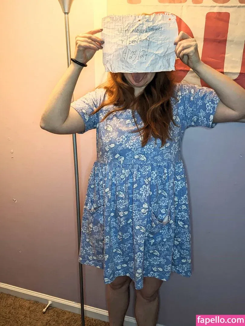 FrecklesAndFelines Onlyfans Photo Gallery 