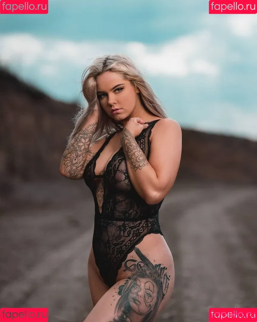 Tizeax Onlyfans Photo Gallery 