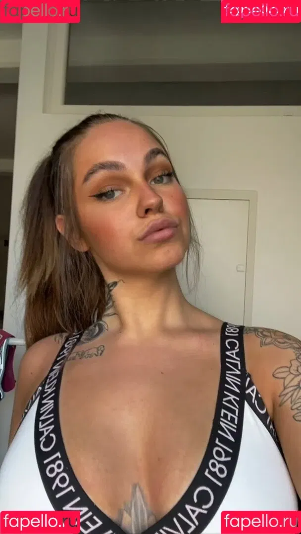 Tizeax Onlyfans Photo Gallery 