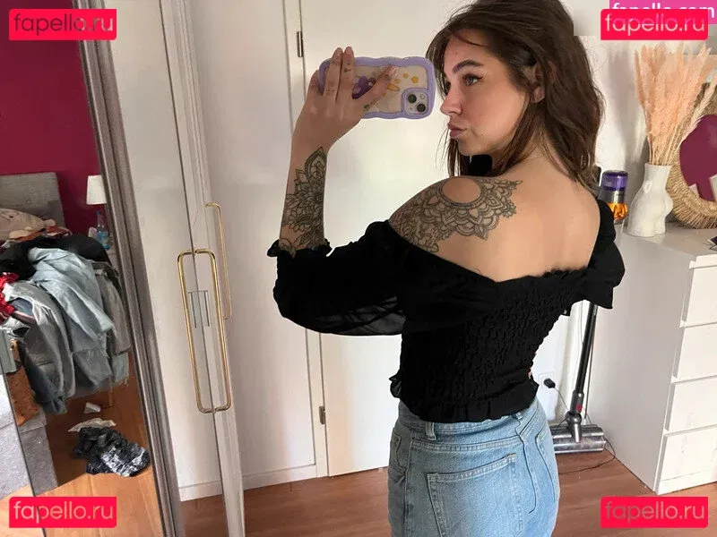 Tizeax Onlyfans Photo Gallery 