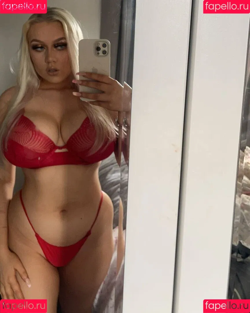 Emma H Onlyfans Photo Gallery 