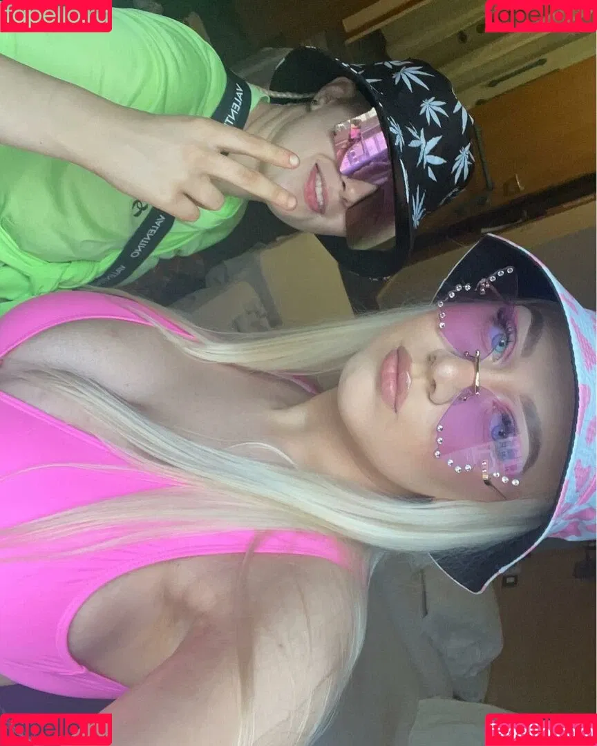 Emma H Onlyfans Photo Gallery 