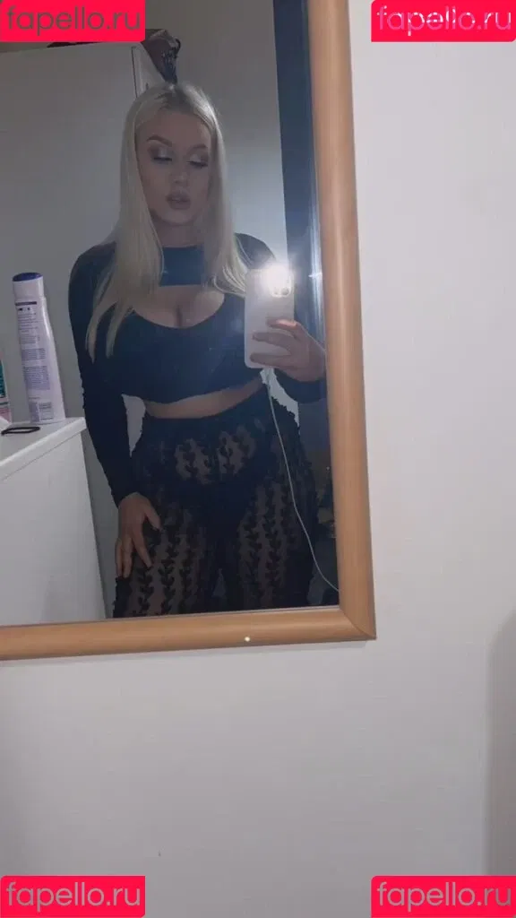 Emma H Onlyfans Photo Gallery 