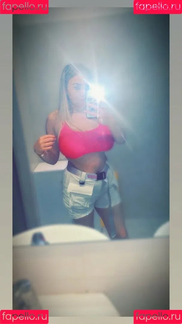 Emma H Onlyfans Photo Gallery 