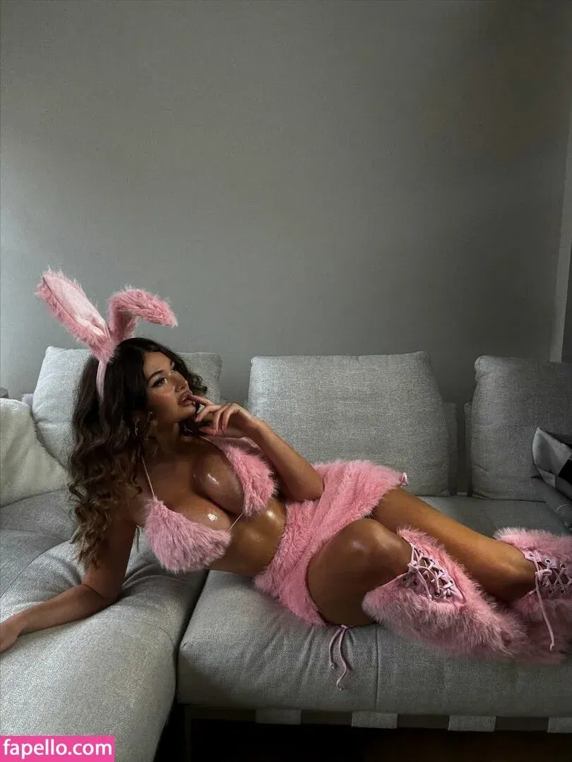 Ana Whiterose Onlyfans Photo Gallery 