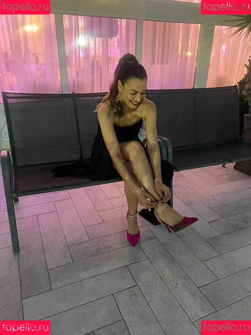 allysson69 Onlyfans Photo Gallery 