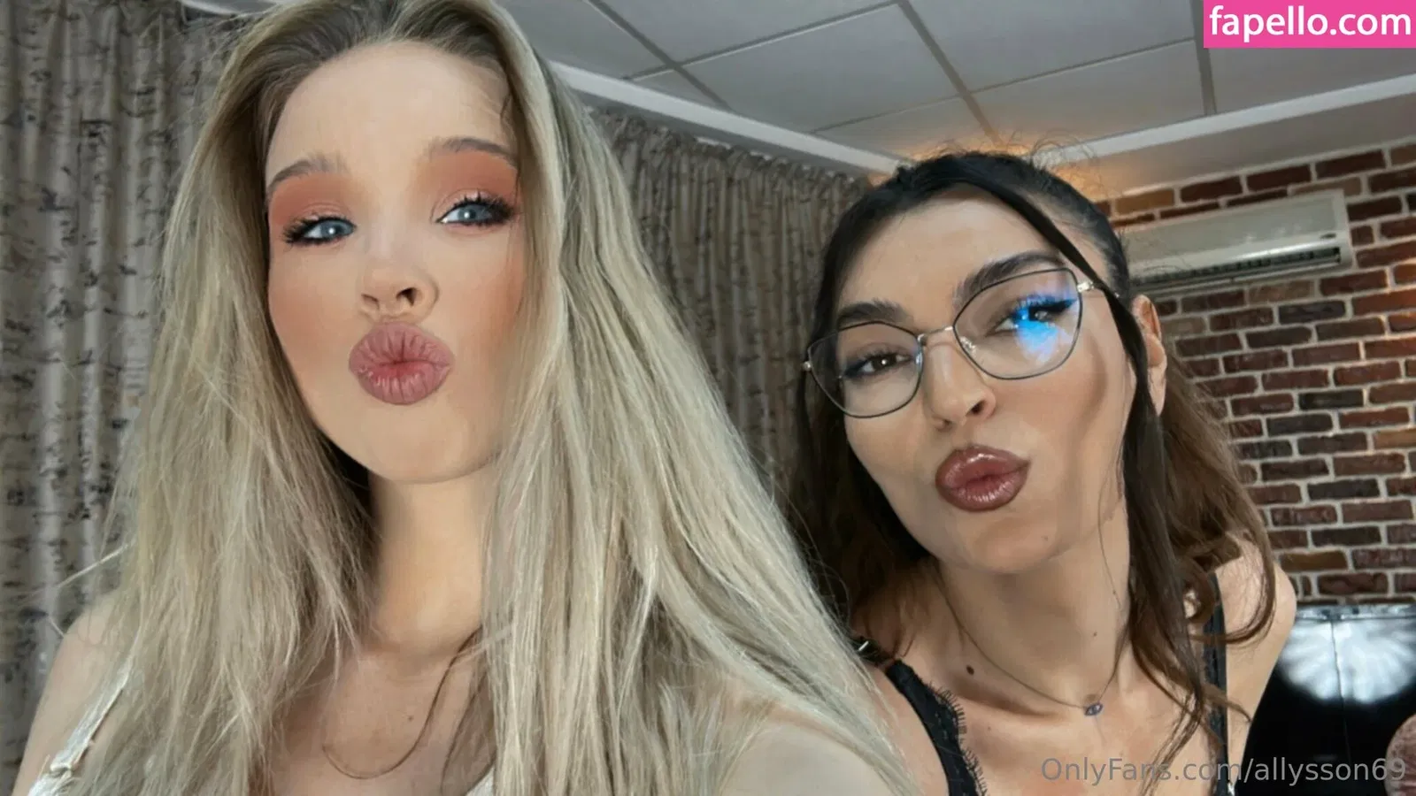 allysson69 Onlyfans Photo Gallery 