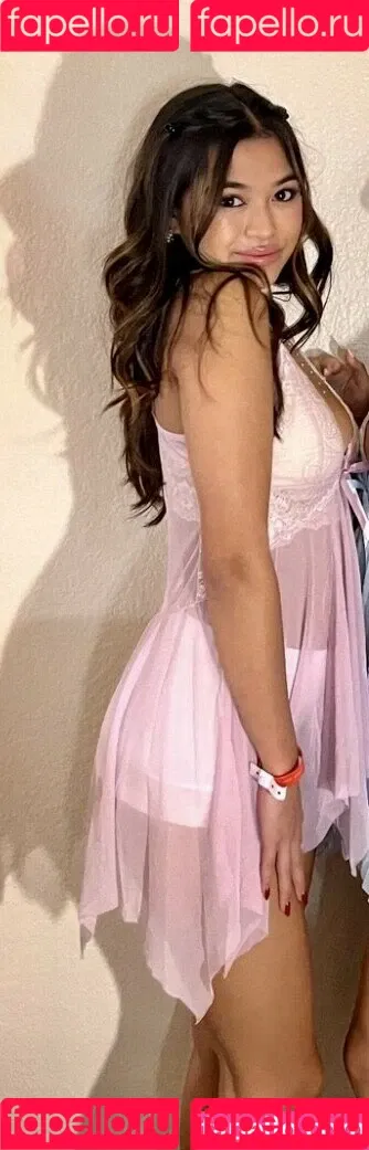 Krischelle Delgado Onlyfans Photo Gallery 