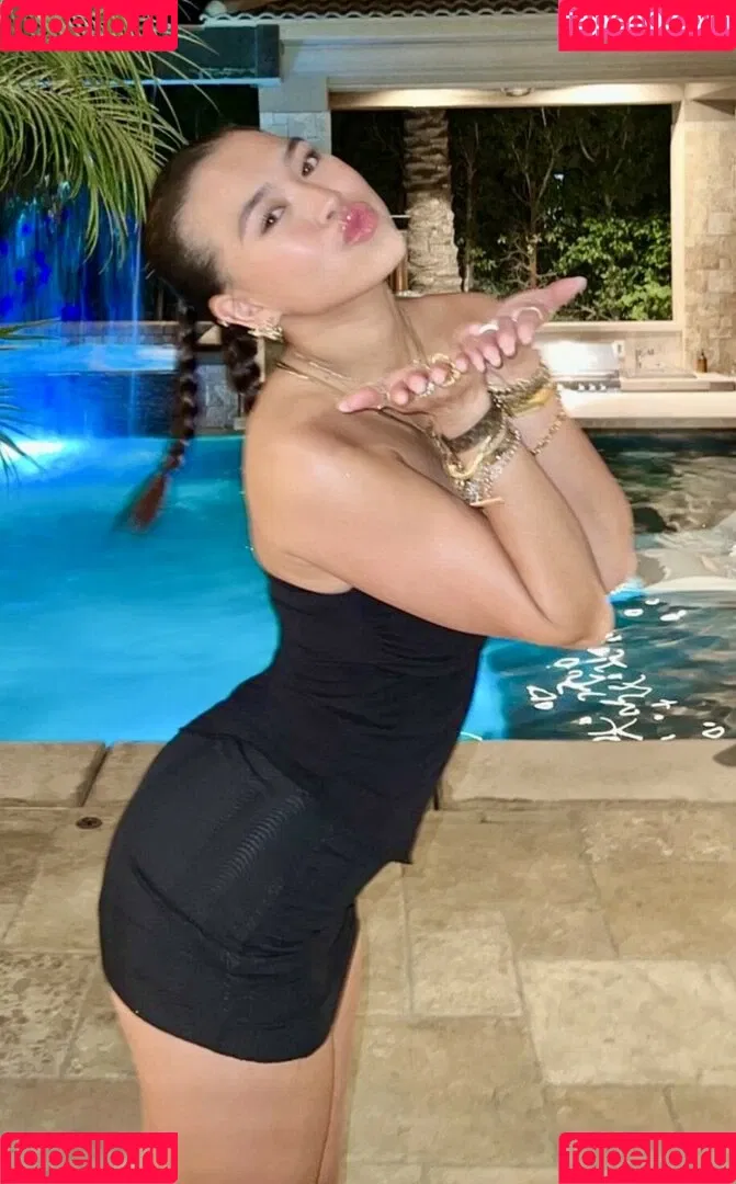 Krischelle Delgado Onlyfans Photo Gallery 