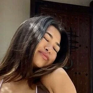 Krischelle Delgado Onlyfans Photo Gallery 