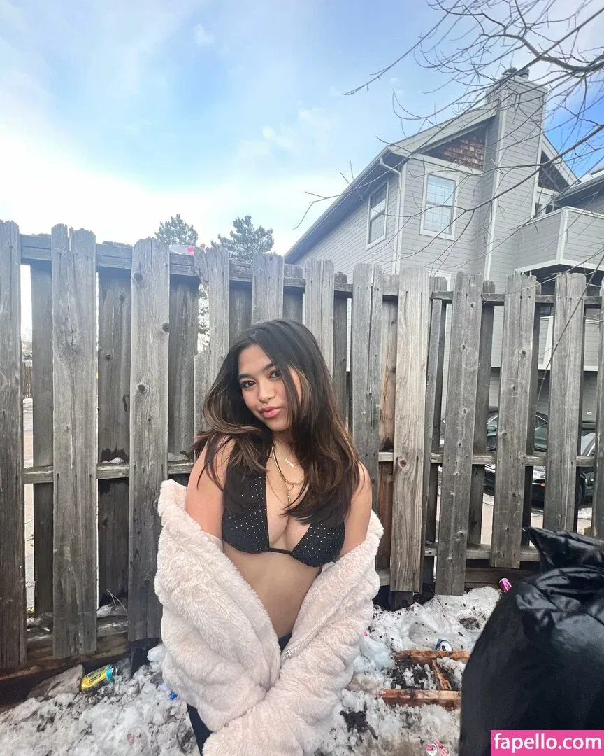 Krischelle Delgado Onlyfans Photo Gallery 