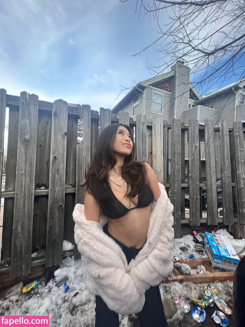 Krischelle Delgado Onlyfans Photo Gallery 