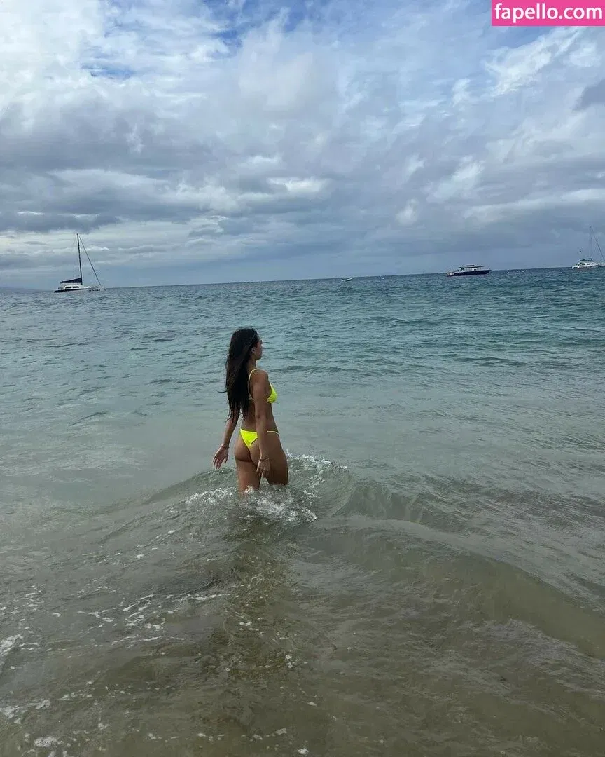 Krischelle Delgado Onlyfans Photo Gallery 