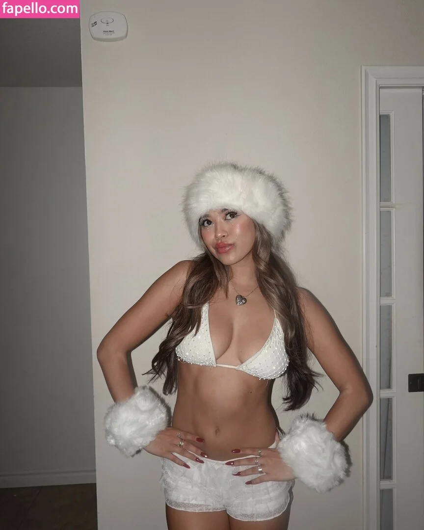 Krischelle Delgado Onlyfans Photo Gallery 