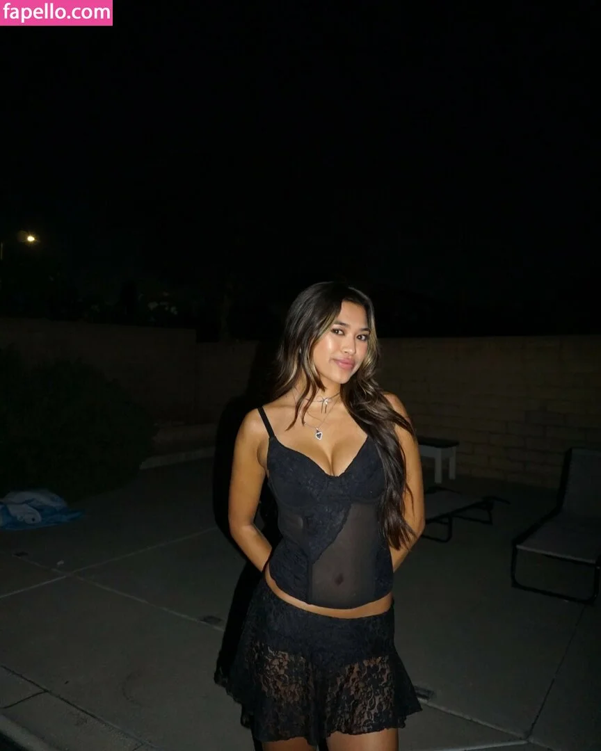 Krischelle Delgado Onlyfans Photo Gallery 