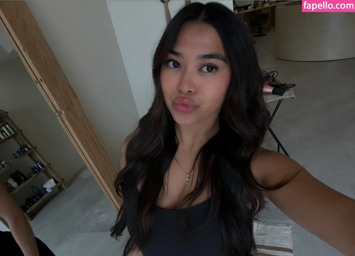 Krischelle Delgado Onlyfans Photo Gallery 