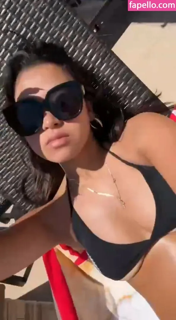 Krischelle Delgado Onlyfans Photo Gallery 