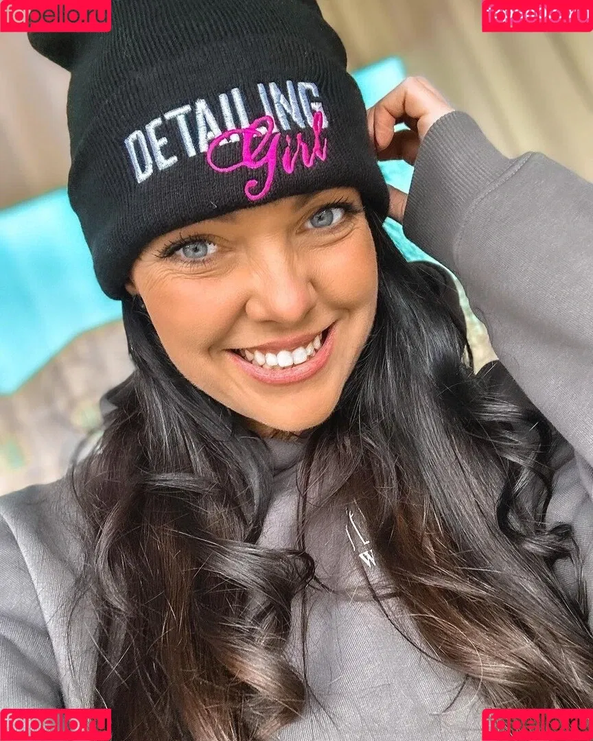 Detailing Girl Onlyfans Photo Gallery 