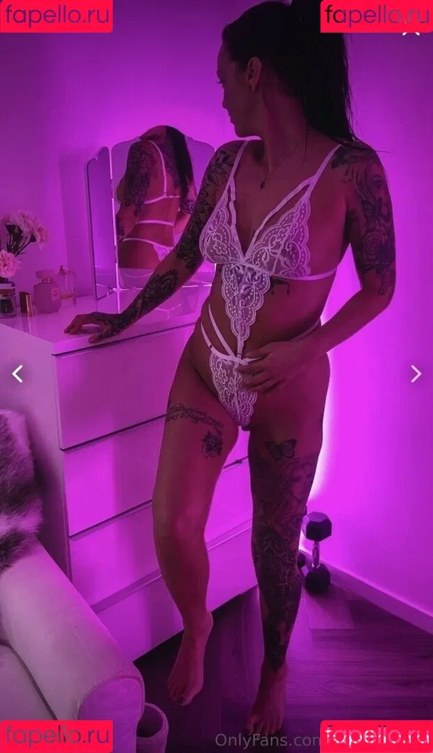 Detailing Girl Onlyfans Photo Gallery 