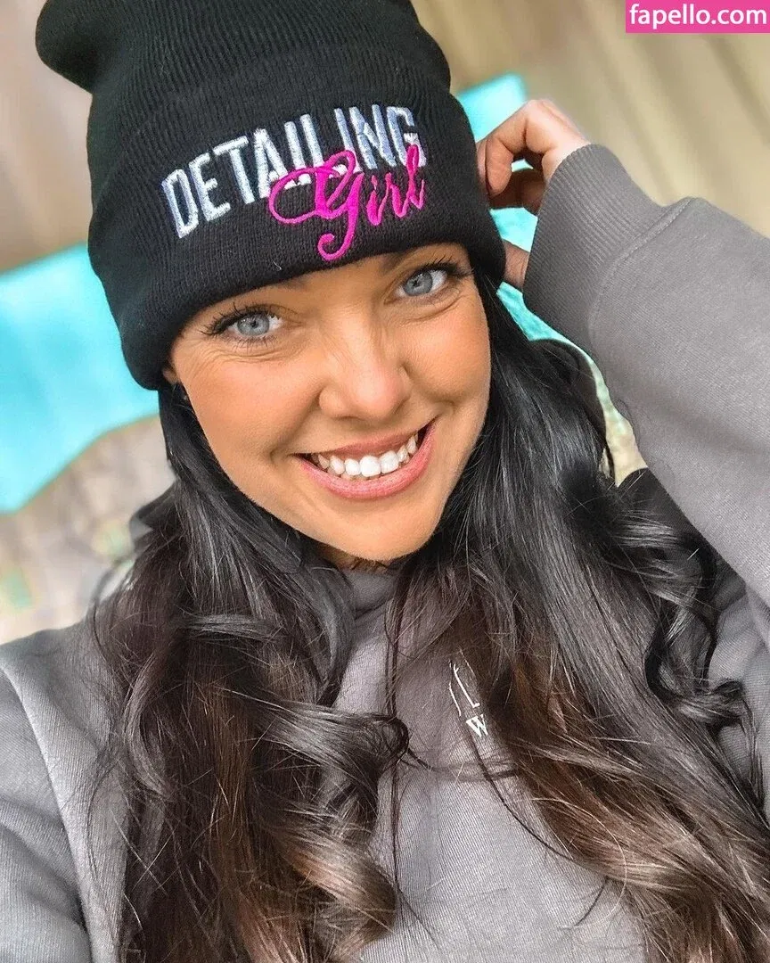 Detailing Girl Onlyfans Photo Gallery 