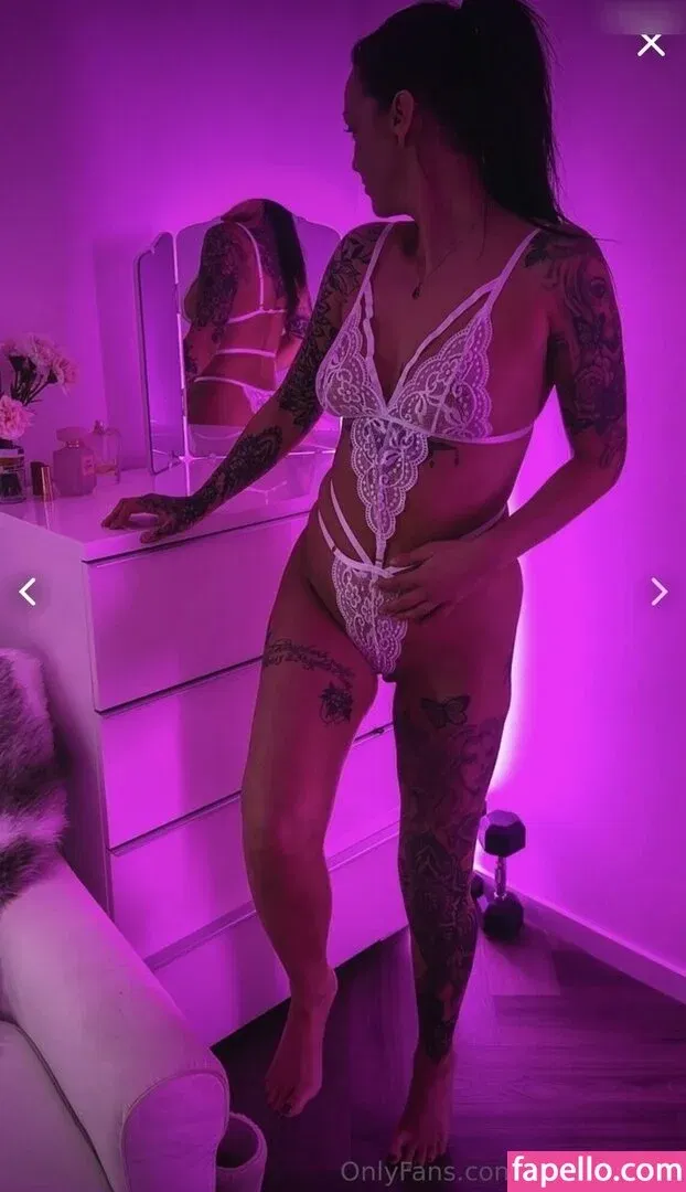 Detailing Girl Onlyfans Photo Gallery 