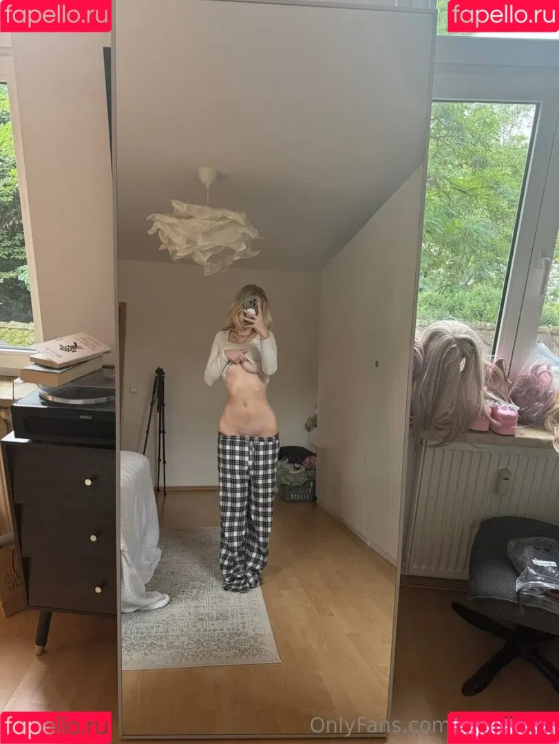 Bellaraee Onlyfans Photo Gallery 