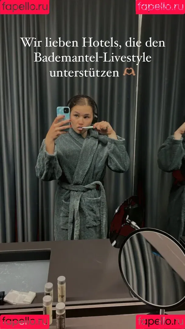 alisa_mach Onlyfans Photo Gallery 