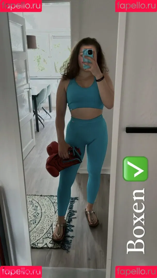 alisa_mach Onlyfans Photo Gallery 