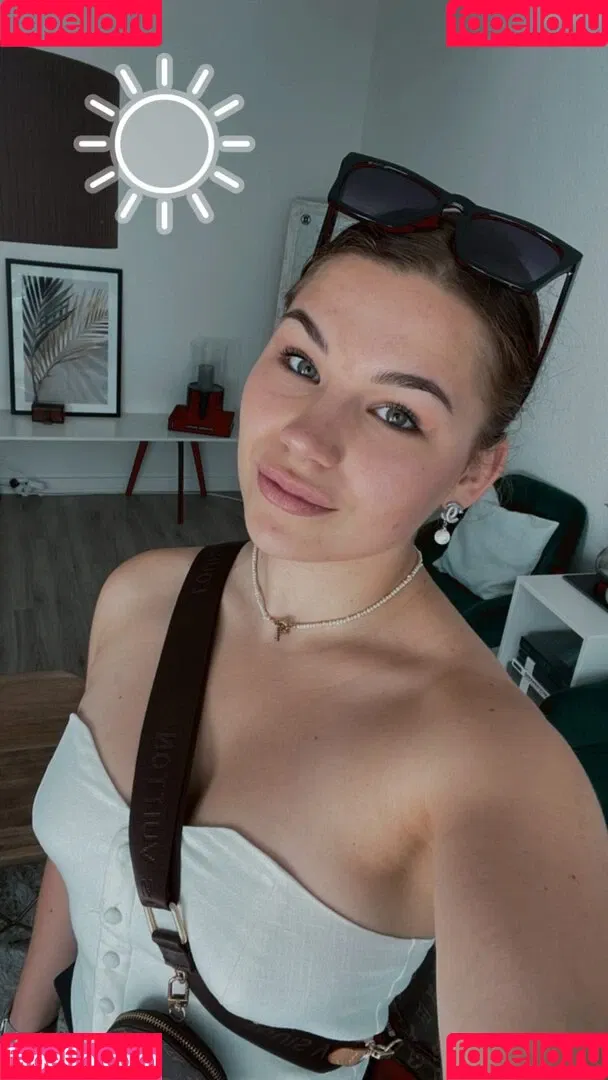 alisa_mach Onlyfans Photo Gallery 
