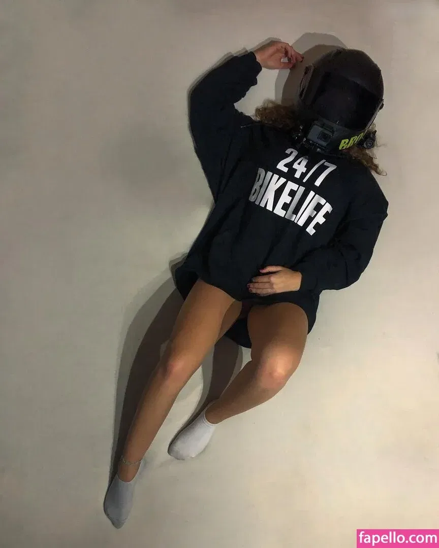 alisa_mach Onlyfans Photo Gallery 