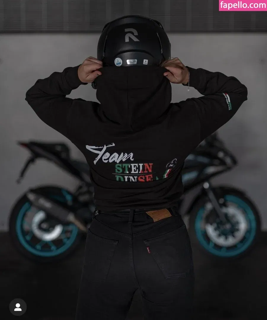 alisa_mach Onlyfans Photo Gallery 