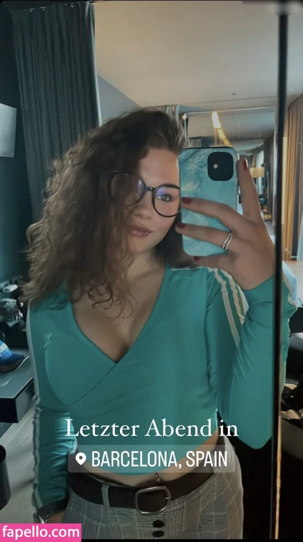 alisa_mach Onlyfans Photo Gallery 