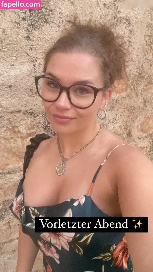 alisa_mach Onlyfans Photo Gallery 