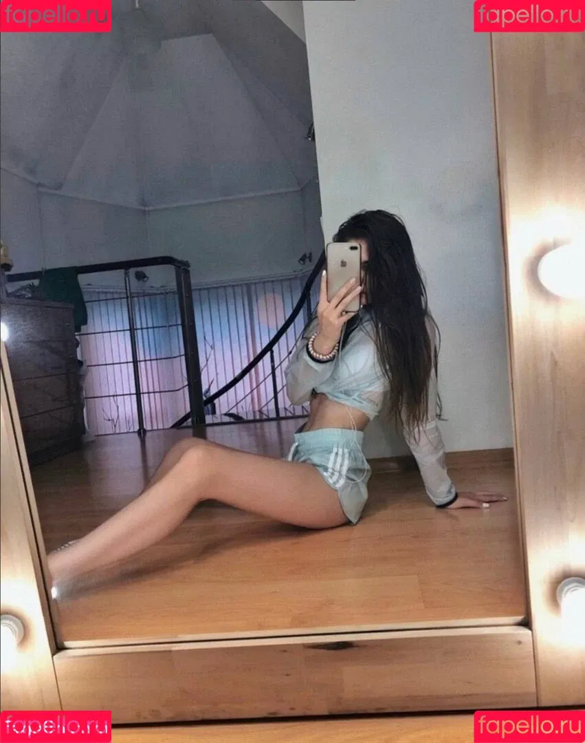 Meflia Onlyfans Photo Gallery 