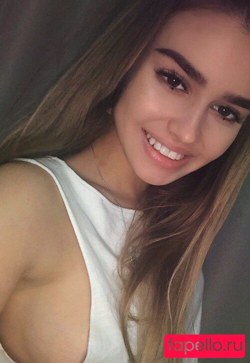 Meflia Nude Onlyfans Photo 17
