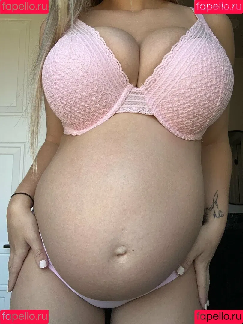 Your Baby Bunny Onlyfans Photo Gallery 