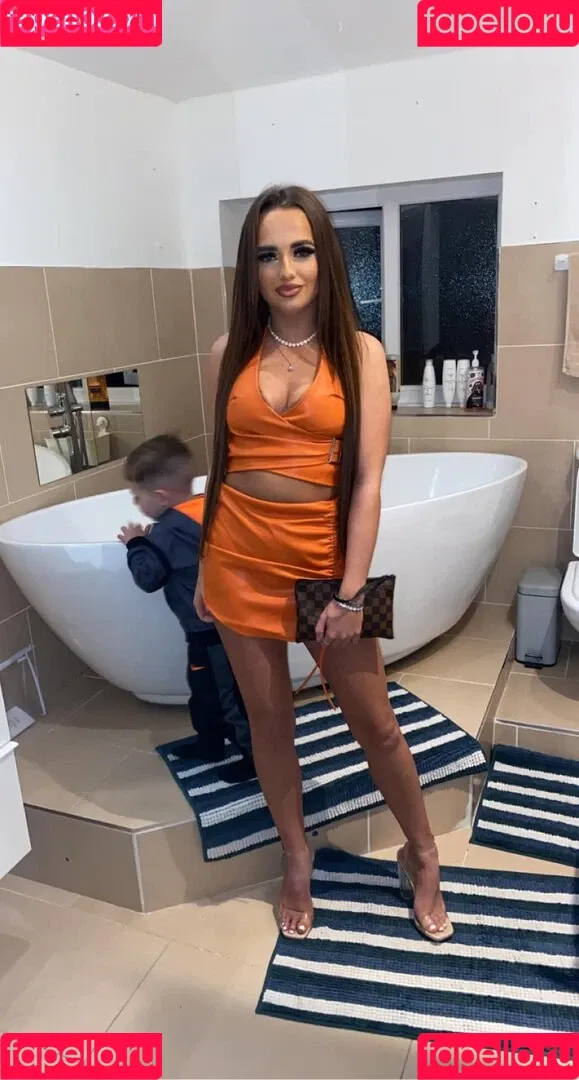 Casey Turnbull Onlyfans Photo Gallery 