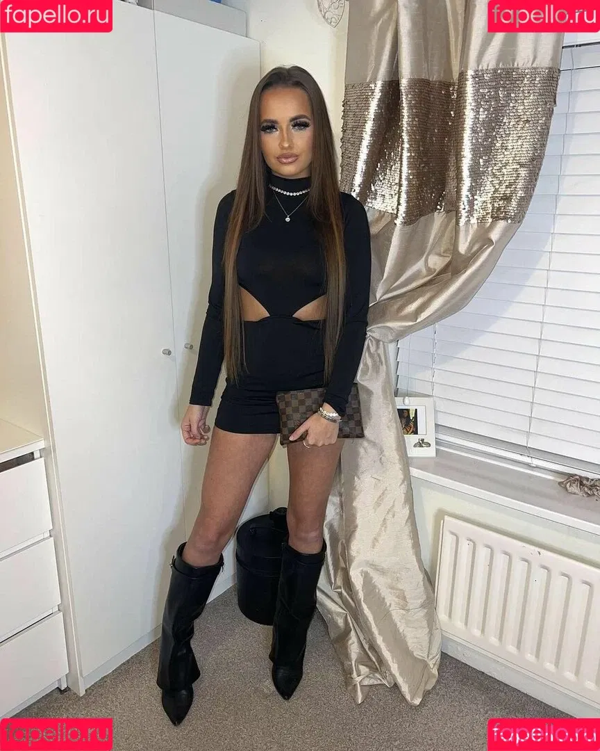 Casey Turnbull Onlyfans Photo Gallery 